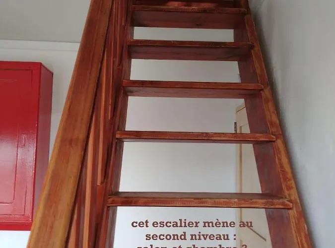 Apartment Sea Wind And Sun